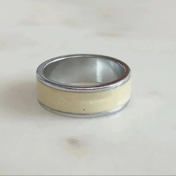 Silver enamel ring band, Sz 5.5, Sparkling  yellow/cream, Bloomingdales - Picture 4 of 6